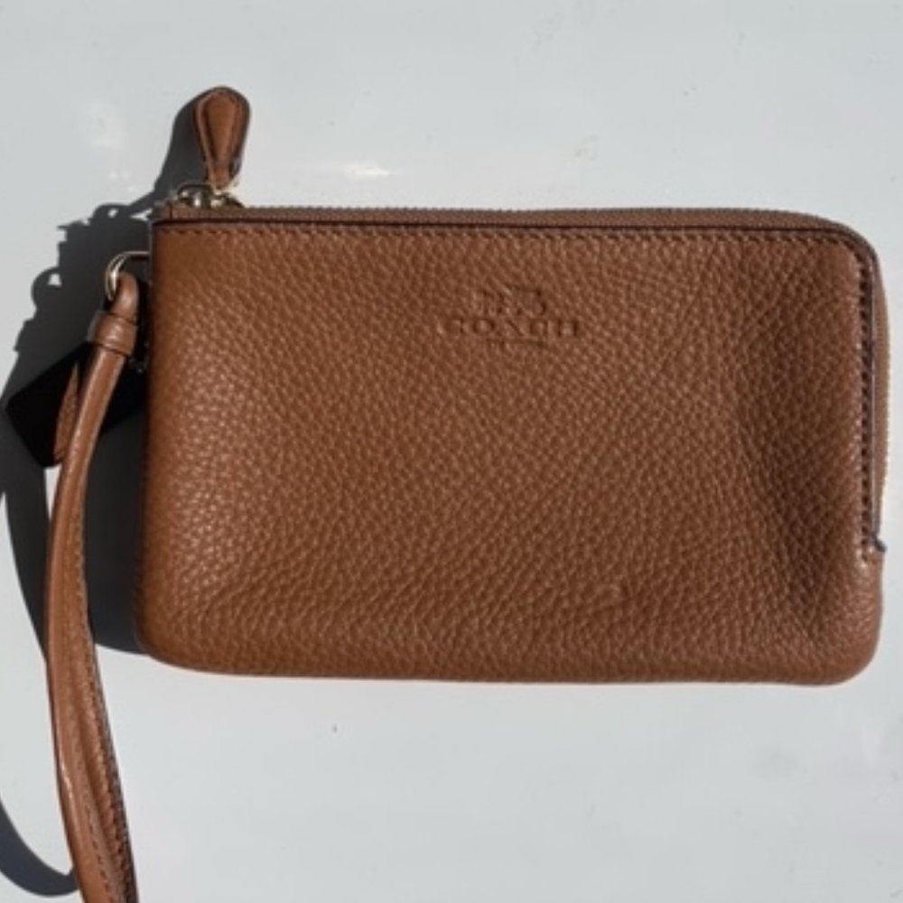 COACH Double Zip Wristlet Wallet (Brown)